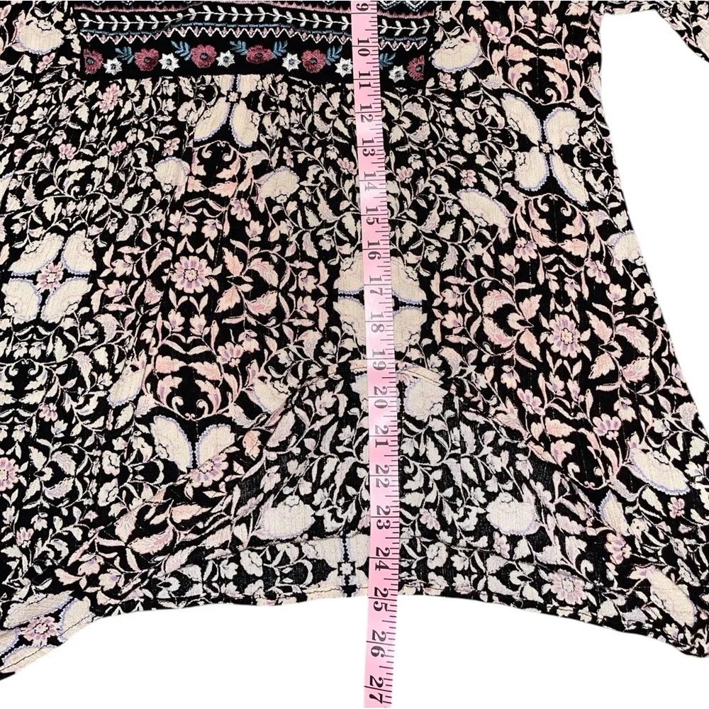 Wonderly Black and Cream Patterned Top - Picture 11 of 15